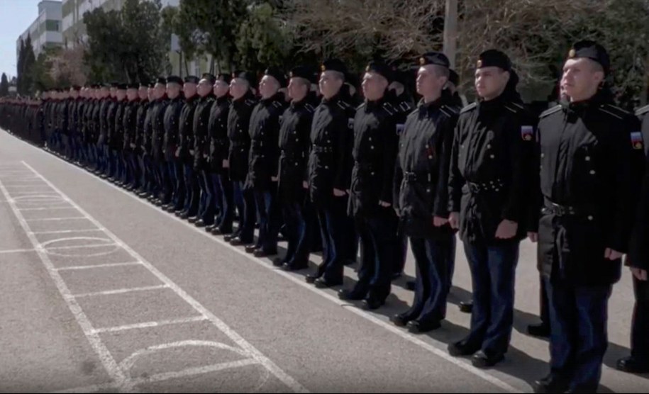 Marynarze krążownika "Moskwa" /RUSSIAN DEFENCE MINISTRY PRESS SERVICE / HANDOUT /PAP/EPA