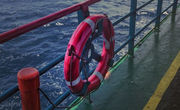 Marynarze uwolnieni po miesiącu niewoli. Wśród nich Polak