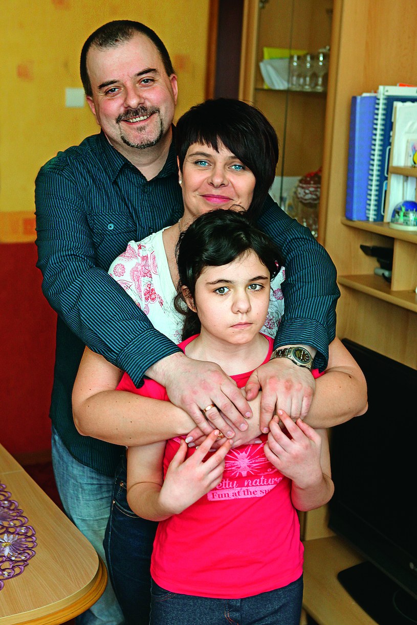 Marzena Cepil z mężem i córką, którą wyleczyła dr Zubowska /Chwila dla Ciebie