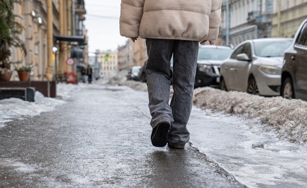 Marznące opady i siarczysty mróz nad Polską. IMGW ostrzega