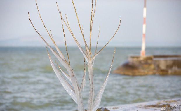 Marznące opady i silny wiatr. W czwartek pogorszenie pogody