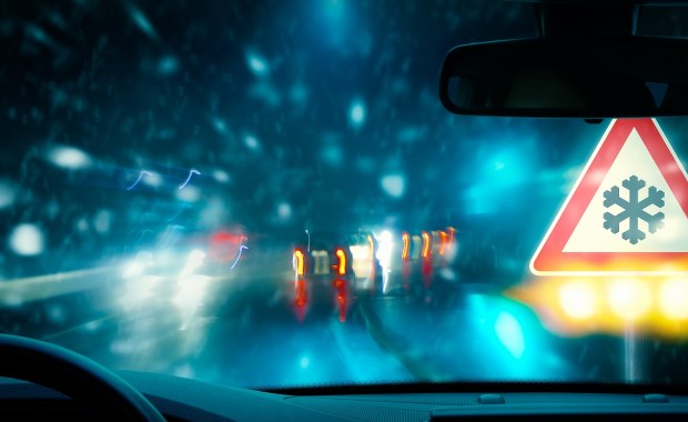 Marznące opady w 12 województwach. IMGW ostrzega