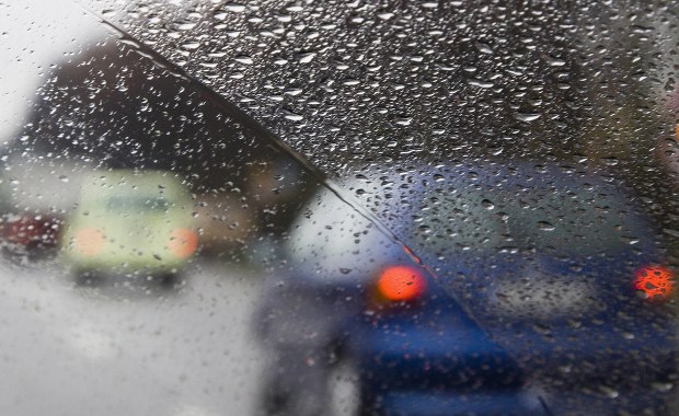 Marznący deszcz i gołoledź. IMGW ostrzega