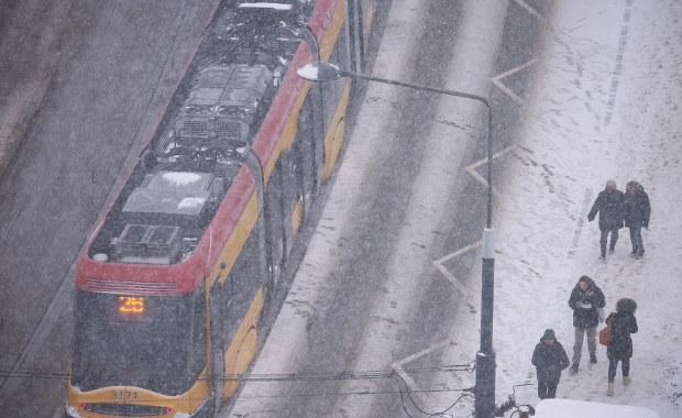 Marznący deszcz sparaliżował Warszawę i okolice