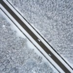 Marznący deszcz zamieni drogi w lodowisko. RCB wysłało alerty