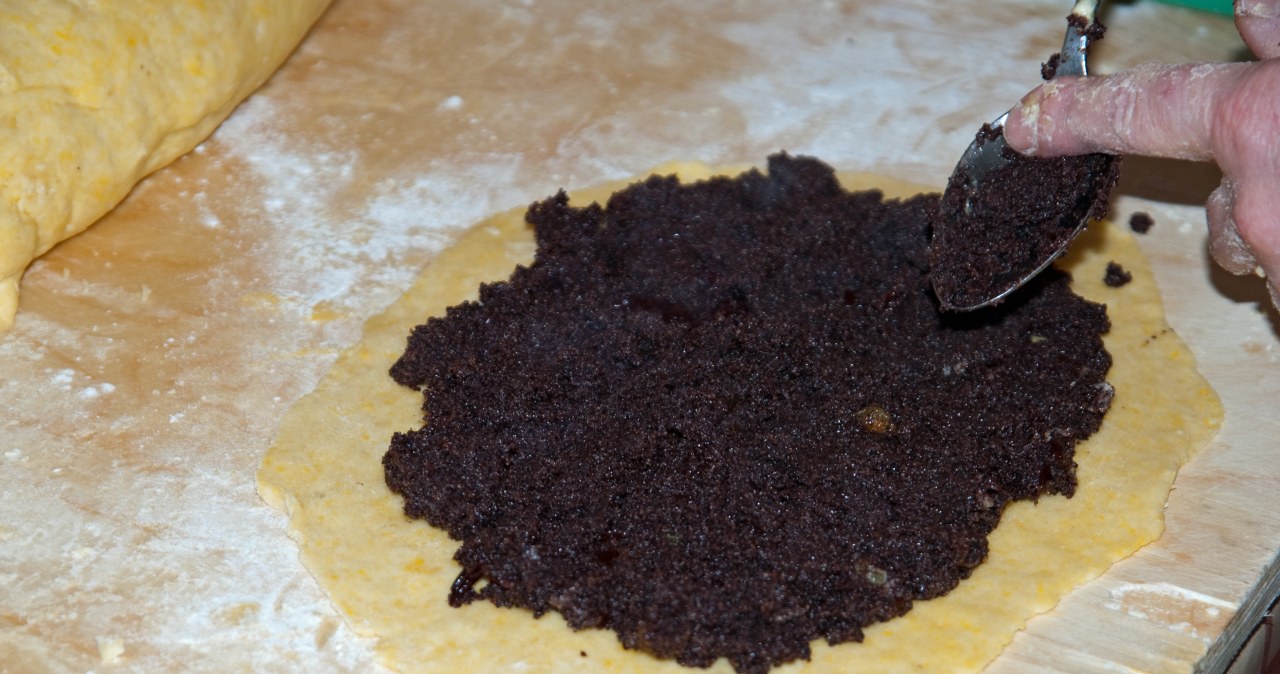 Masa makowa z przepisu mojej babci zawsze wychodzi obłędnie /lipolen /123RF/PICSEL