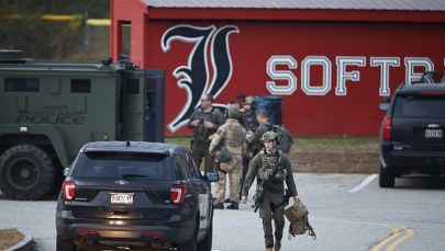 Masakra w Lewiston. 40-letni rezerwista wciąż na wolności