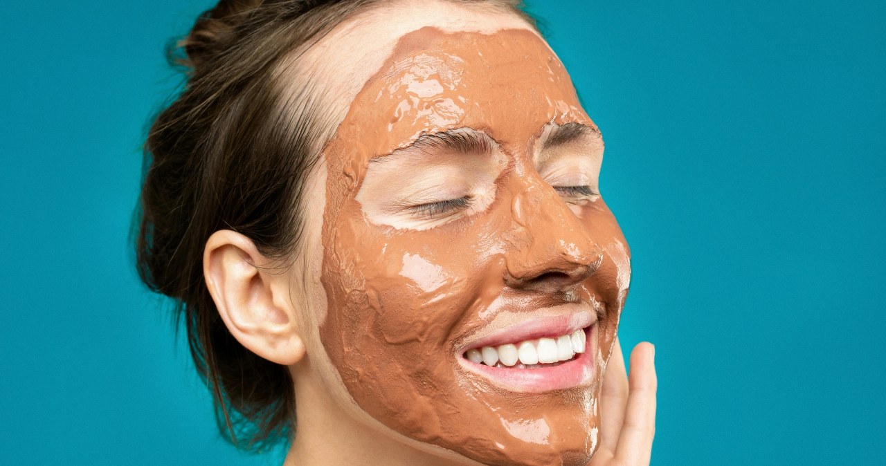 Maseczka z kakao, jogurtu i miodu na wygładzenie zmarszczek /Shiny Diamond /pexels.com