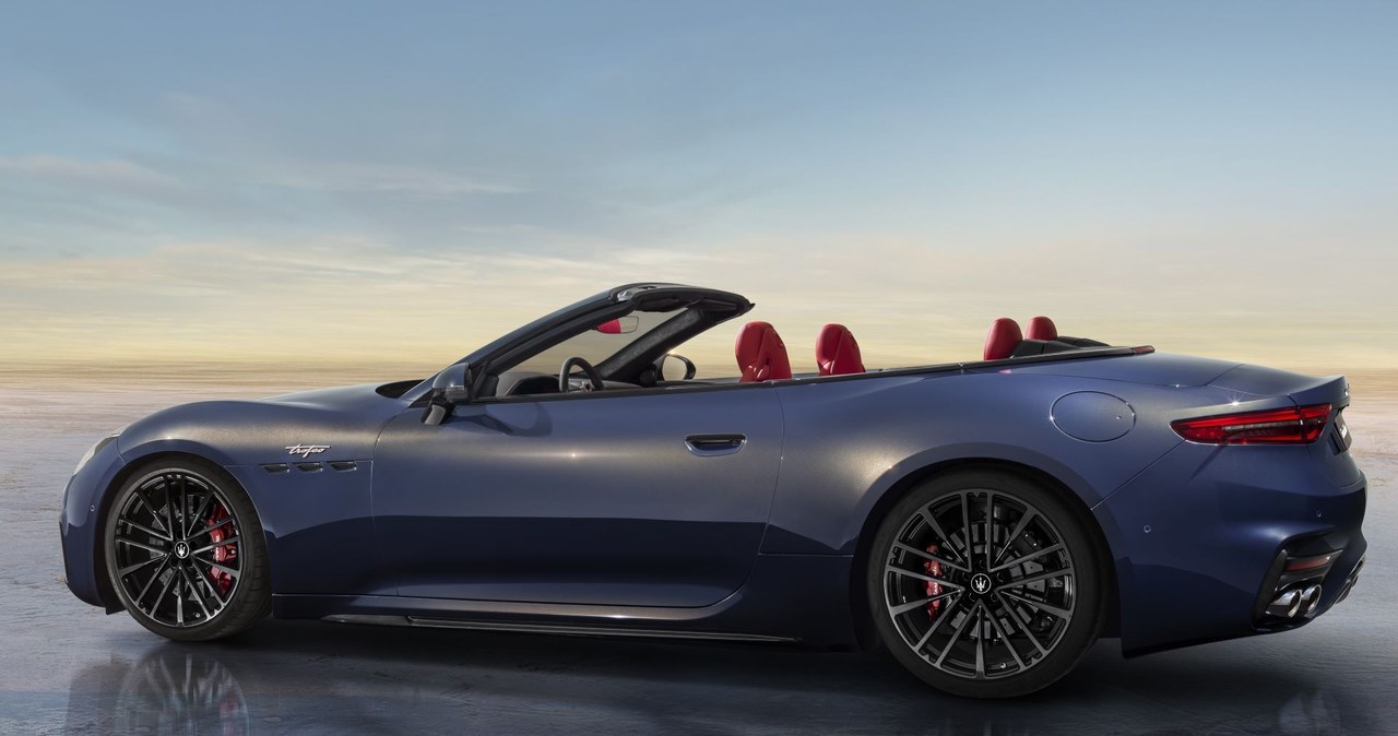 Maserati GranCabrio dostępne będzie z silnikiem V6 o mocy 542 KM. /materiały prasowe