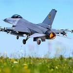 Maski opadły. Ukraińskie F-16 bez szans w starciu z Su-35