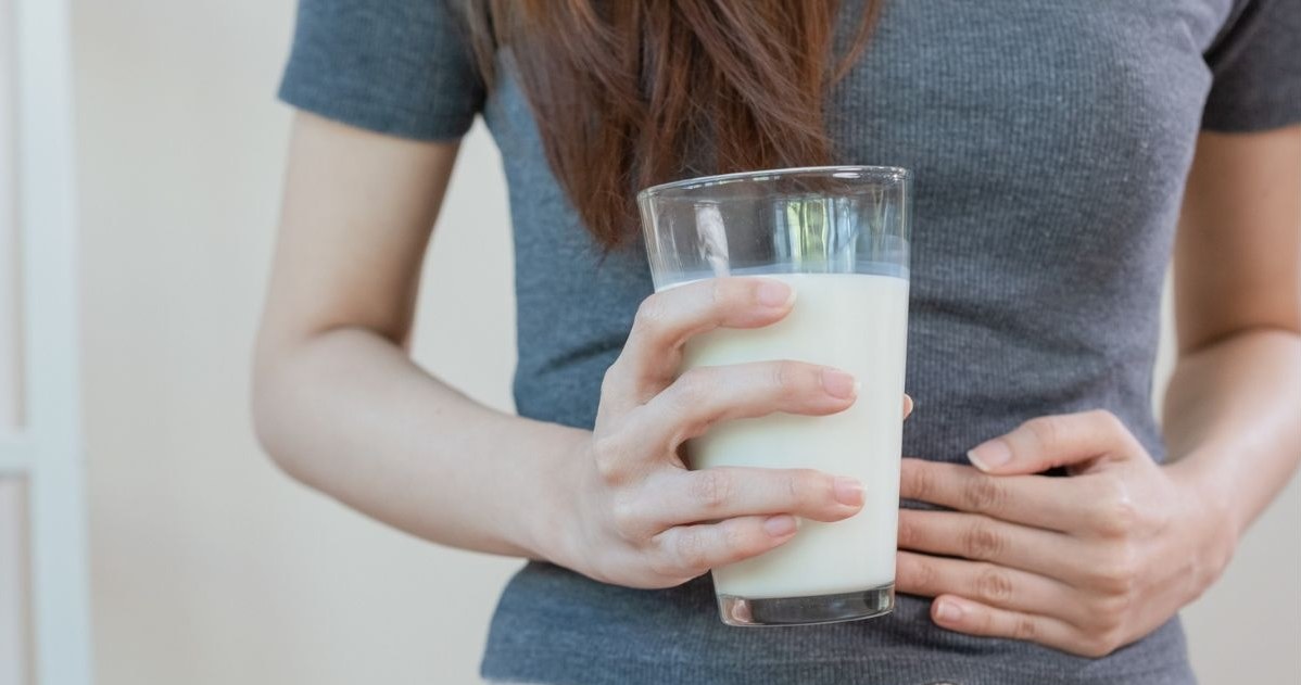Maślanka wspomaga trawienie i metabolizm, poprawia jakość snu. Można pić ją także wieczorem /123RF/PICSEL