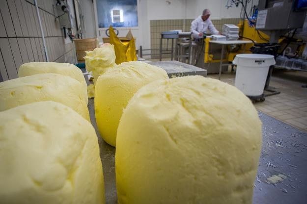 Masło jest przedmiotem spekulacji na rynkach towarowych /AFP