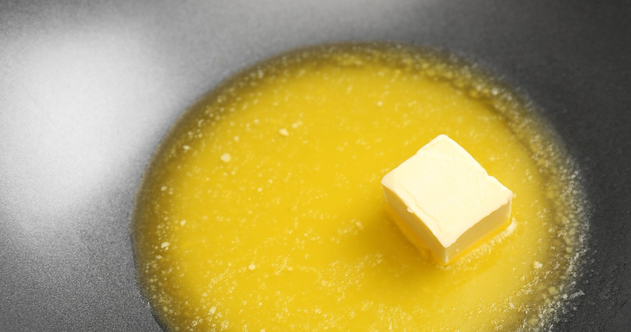 Masło klarowane jest bogate w witaminy rozpuszczalne w tłuszczach, takie jak A, D, E, K oraz witaminy z grupy B /123RF/PICSEL