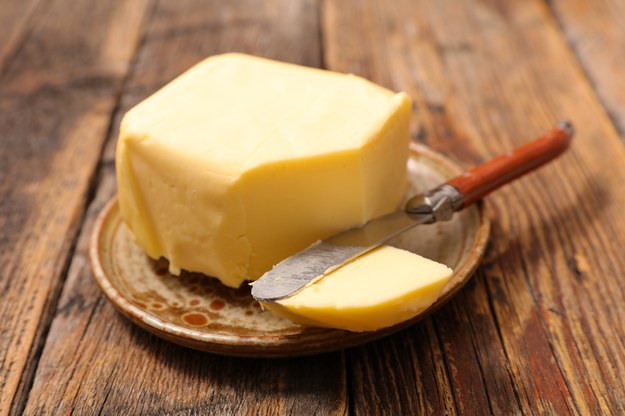 Masło rok do roku zdrożało średnio o 51,2 proc. /Shutterstock