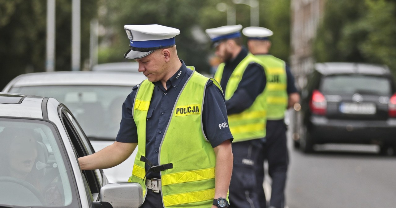 Masowe kontrole trzeźwości wreszecie będą legalne. Do tej pory nie miały podstaw prawnych /Piotr Jędzura /Reporter