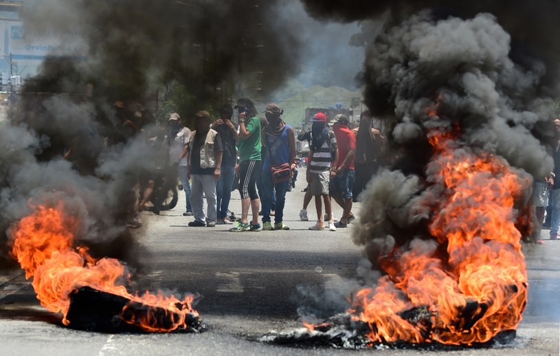 Masowe protesty w Wenezueli /RONALDO SCHEMIDT /AFP
