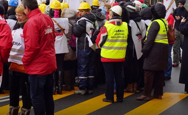 Masówki w kopalniach Kompanii Węglowej. „Jak nam zabiorą węgiel i dodatki, to zarobimy 1500 zł”