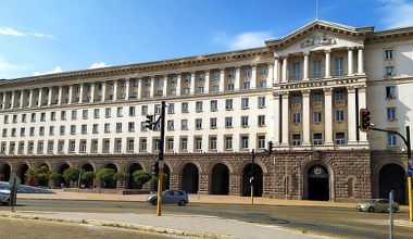 Masowo kupują głosy przed wyborami. Płacą za nie w fałszywych euro