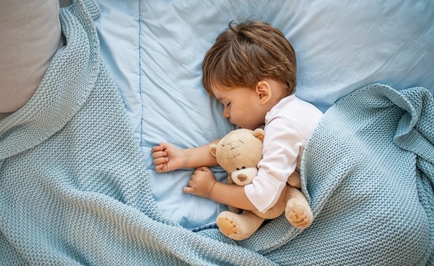 Masowo podają dzieciom melatoninę. Nie pomagają ostrzeżenia lekarzy