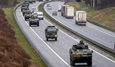 Masowy przemarsz wojsk. Nie ma powodów do obaw, ale żołnierze mają prośbę