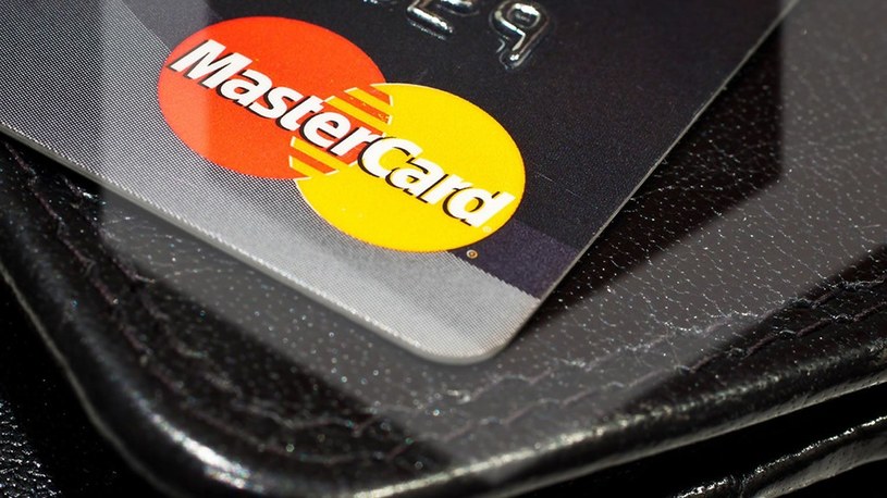 Mastercard wprowadza na rynek nową biometryczną kartę płatniczą /Geekweek