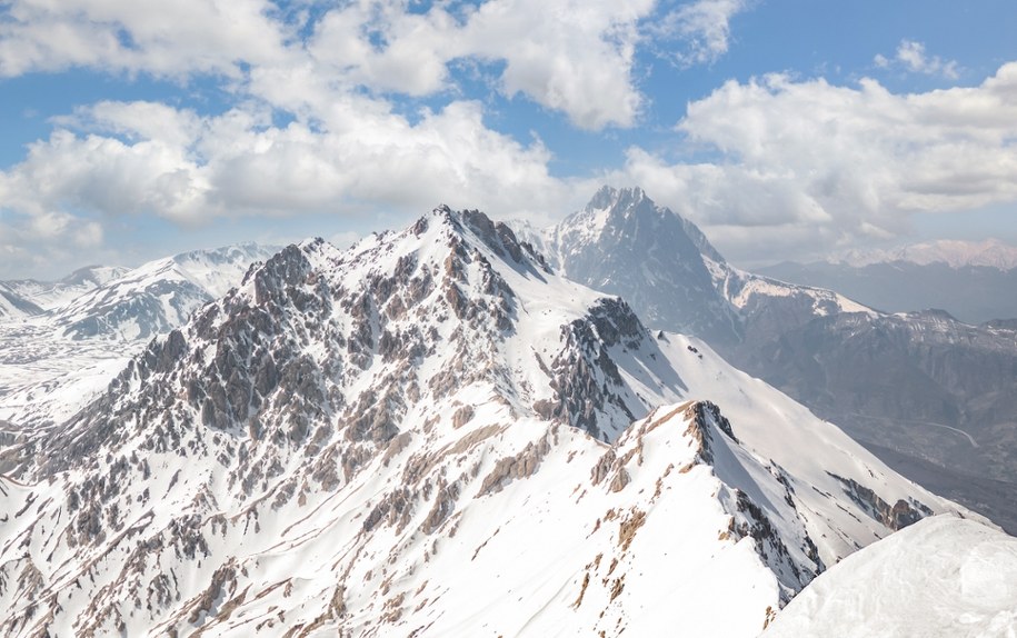 Masyw górski Gran Sasso we Włoszech /Shutterstock