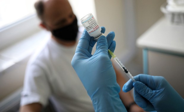 Masz 48 lat? Zapisz się na szczepienie przeciw Covid-19