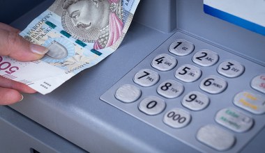 Masz konto za 0 zł? Za wypłatę z bankomatu i tak możesz zapłacić