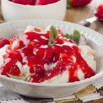 Masz ochotę na słodkie na diecie? Do fitnessowego klasyka dodaj polskie truskawki 