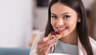 Masz ochotę na słodycze? Jedz je o tej porze, a cukier nie oszaleje