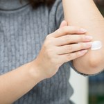 Masz suche i szorstkie jak tarka łokcie? Zamiast drogich balsamów zastosuj to