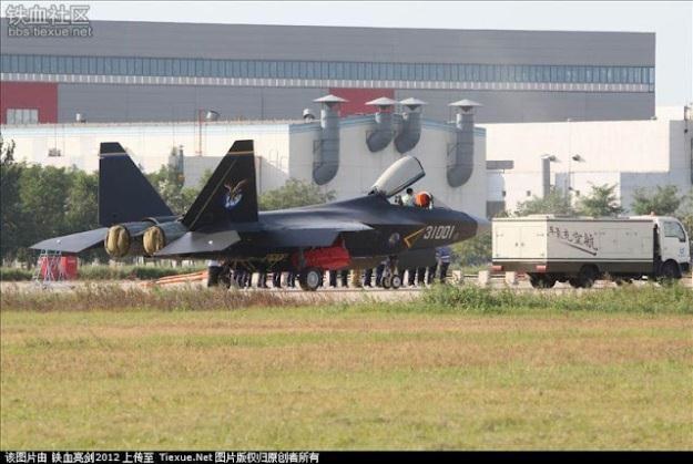 Maszyna bardzo przypomina J-20. Fot. China Defense Blog /materiały prasowe