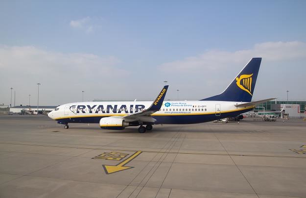 Maszyna Ryanaira miała 26 czerwca incydent z paliwem na lotnisku w Walencji /&copy;123RF/PICSEL