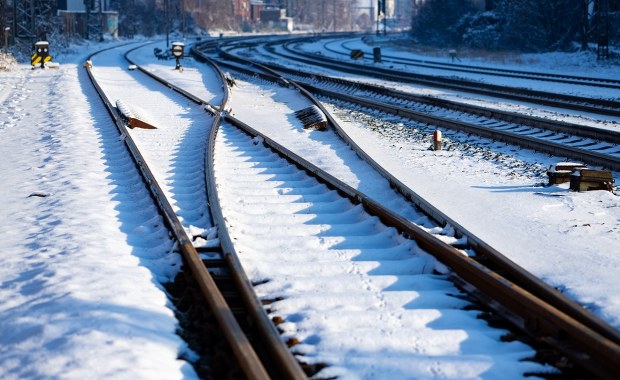Maszynista zmarł za sterami. Pociągiem podróżowała ponad setka pasażerów