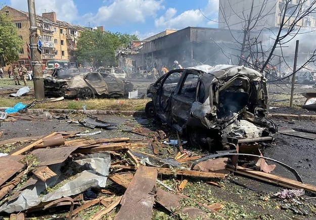 Materialne skutki ataku na Winnicę /foto: State Emergency Service of Ukraine /PAP/EPA