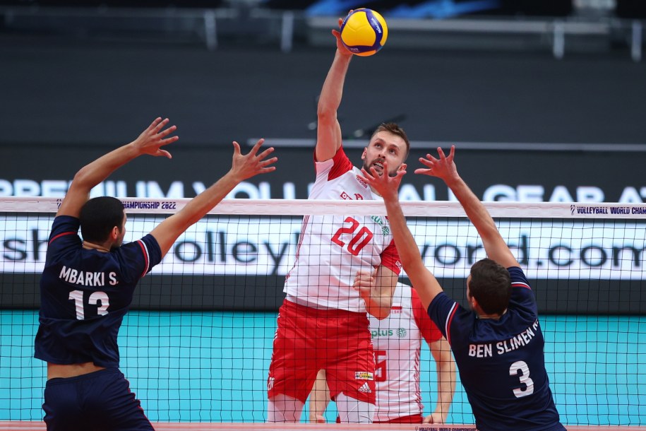 Mateusz Bieniek (w środku) /	Łukasz Gągulski /PAP