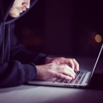 dezinformacja Mateusz Cholewa: Twórcy fake newsów są leniwi i reaktywni