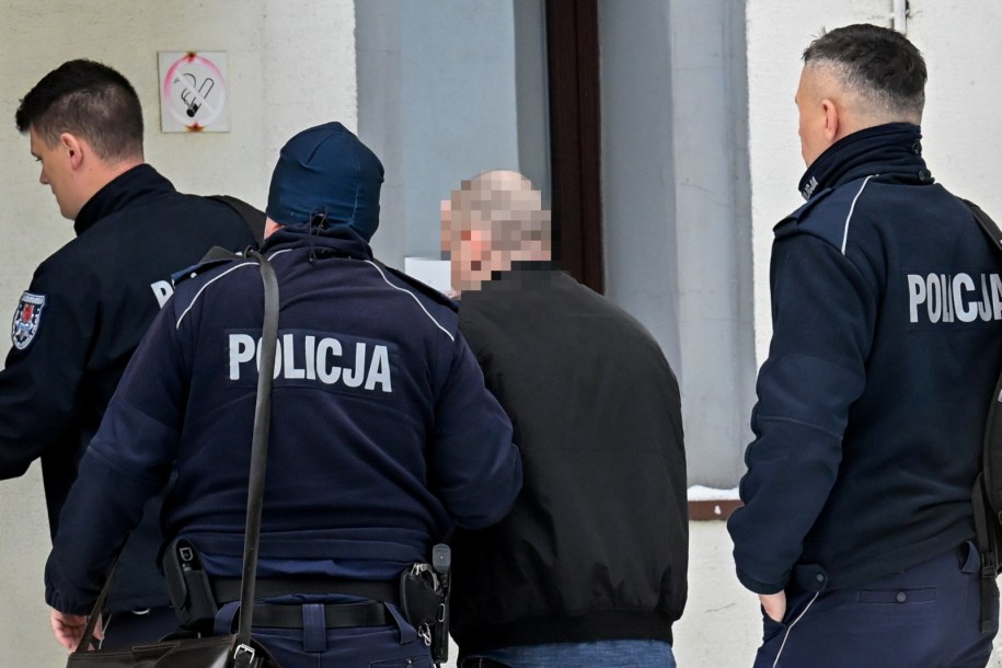 Mateusz K. podczas doprowadzenia do Sądu Okręgowego w Koszalinie /Piotr Kowala /PAP