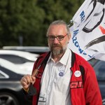 Mateusz Kijowski: "Odchodzę z KOD-u". Nie odpowiada mu "polityczne lansowanie się na demonstracjach"