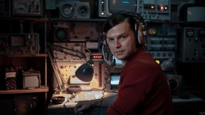 Mateusz Kościukiewicz na planie serialu "Projekt UFO" /Piotr Litwic / Netflix /Materiały prasowe