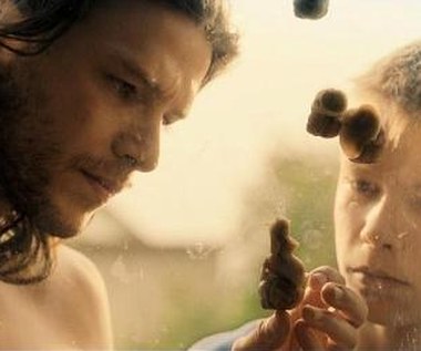 Mateusz Kościukiewicz w filmie "W imię..."