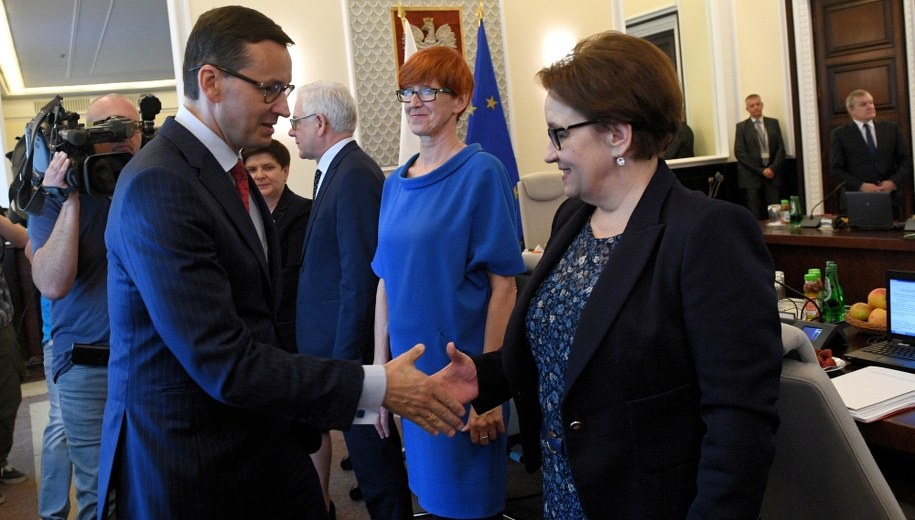 Mateusz Morawiecki, Elżbieta Rafalska i Anna Zalewska /Jacek Turczyk /PAP