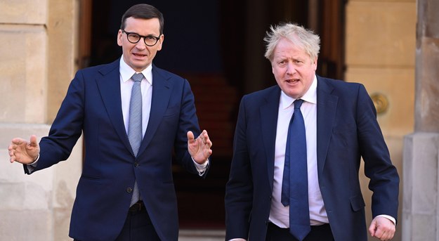 Mateusz Morawiecki i Boris Johnson /Leon Neal /PAP/EPA