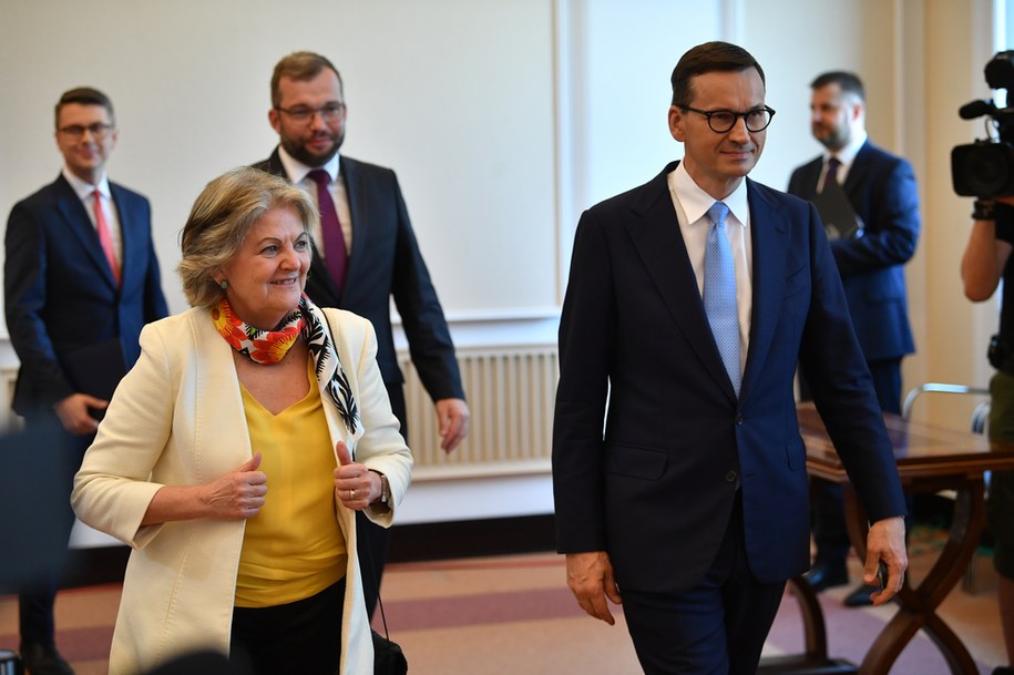 Mateusz Morawiecki i Elisa Ferreira /Radek Pietruszka /PAP