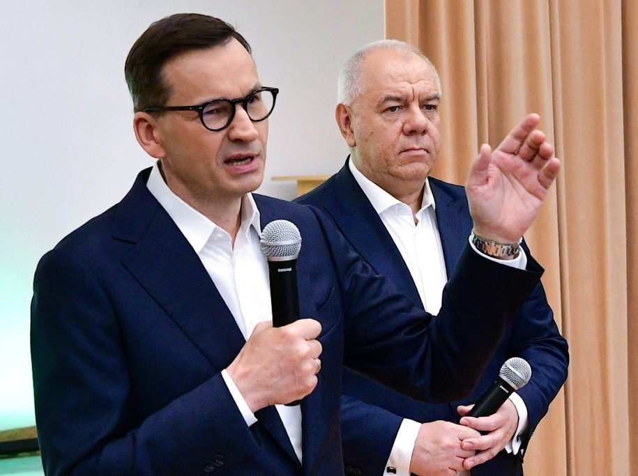 Mateusz Morawiecki i Jacek Sasin /Sebastian Borowski /PAP