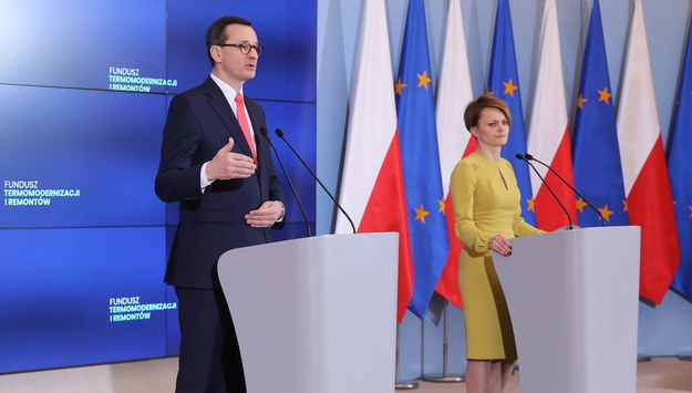 Mateusz Morawiecki i Jadwiga Emilewicz /Paweł Supernak /PAP