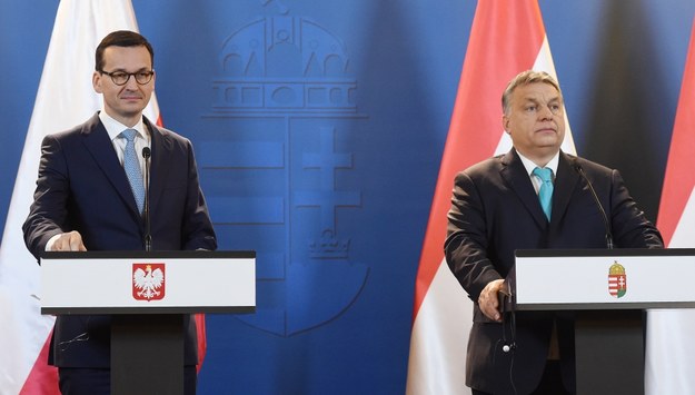 Mateusz Morawiecki i Viktor Orban /Radek Pietruszka /PAP