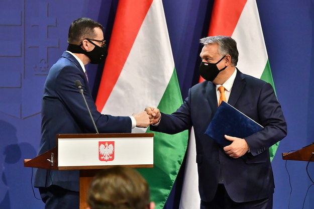 Mateusz Morawiecki i Viktor Orban /Andrzej Lange /PAP