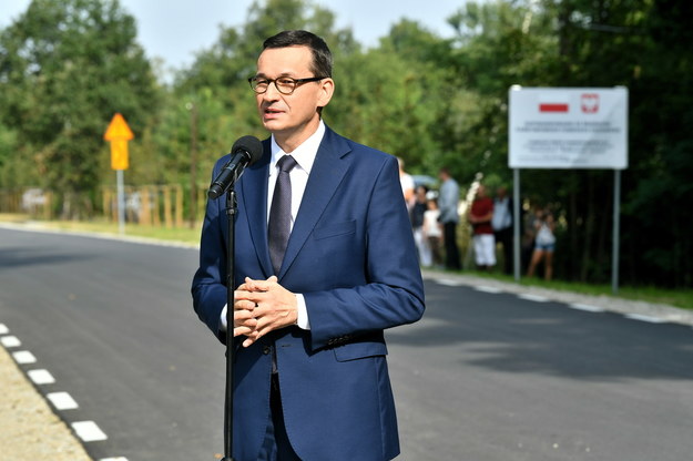 Mateusz Morawiecki podczas uroczystości otwarcia drogi Pisarzowice - Bałdowice / 	Maciej Kulczyński    /PAP