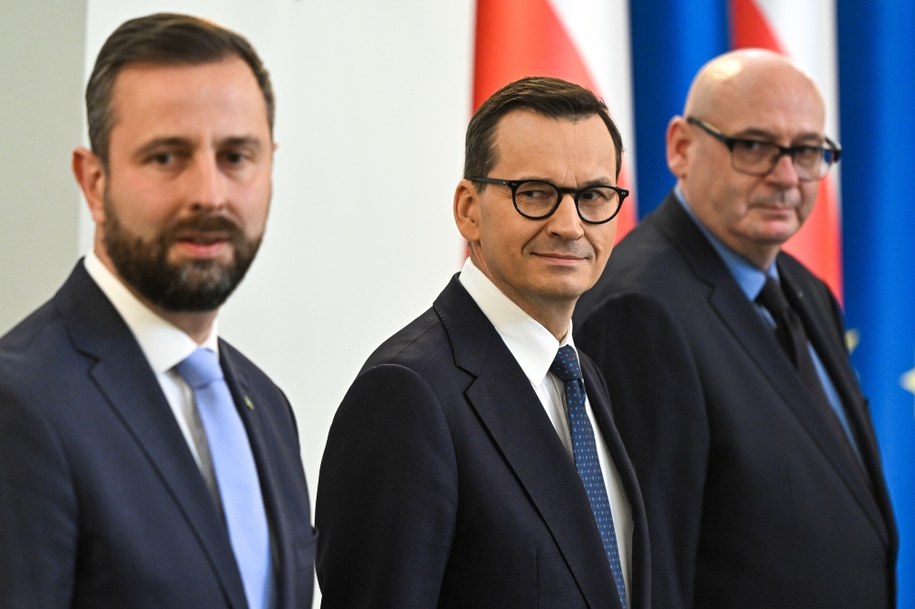 Mateusz Morawiecki, Władysław Kosiniak-Kamysz, Piotr Zgorzelski /Radek Pietruszka /PAP